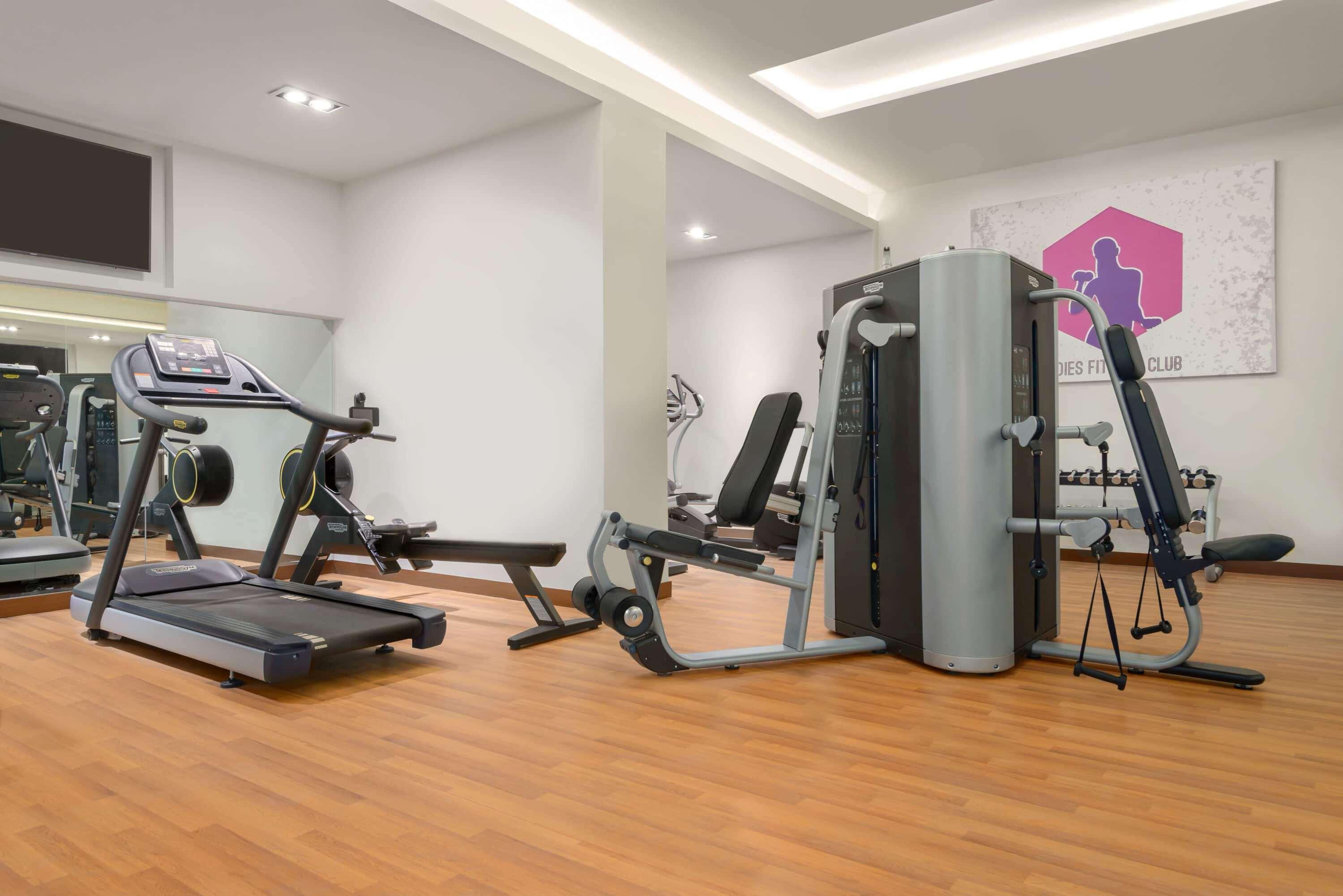 Wyndham Garden Muscat Al Khuwair Hotell Exteriör bild