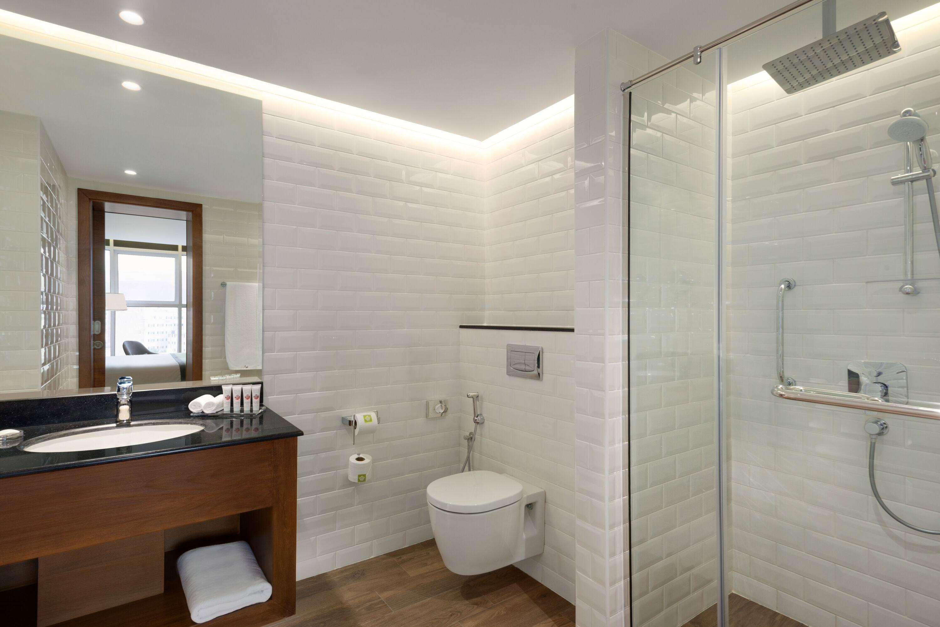 Wyndham Garden Muscat Al Khuwair Hotell Exteriör bild