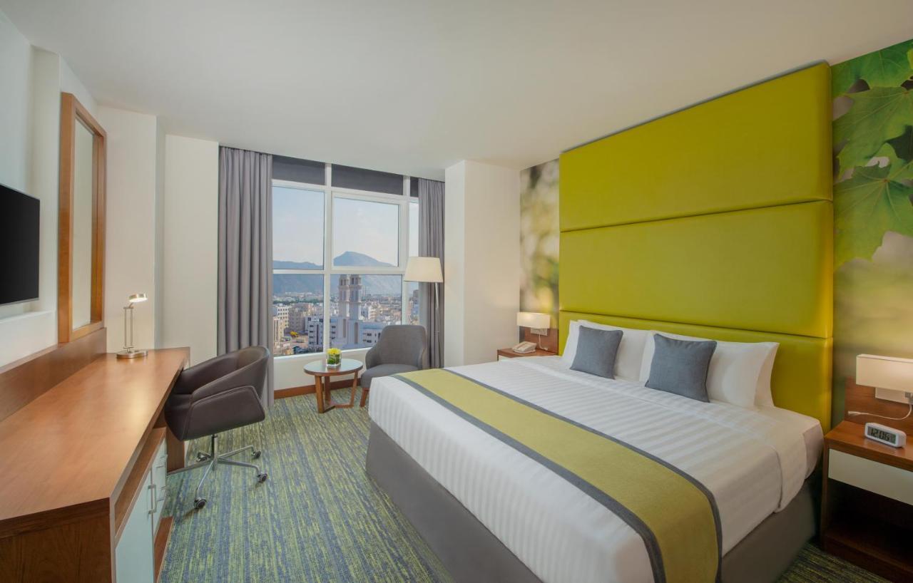 Wyndham Garden Muscat Al Khuwair Hotell Exteriör bild