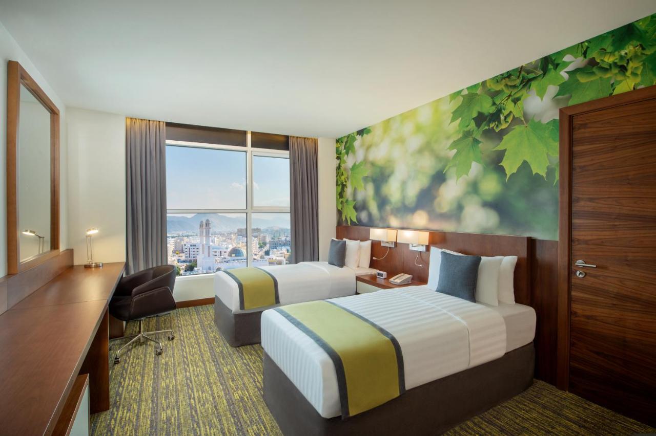 Wyndham Garden Muscat Al Khuwair Hotell Exteriör bild