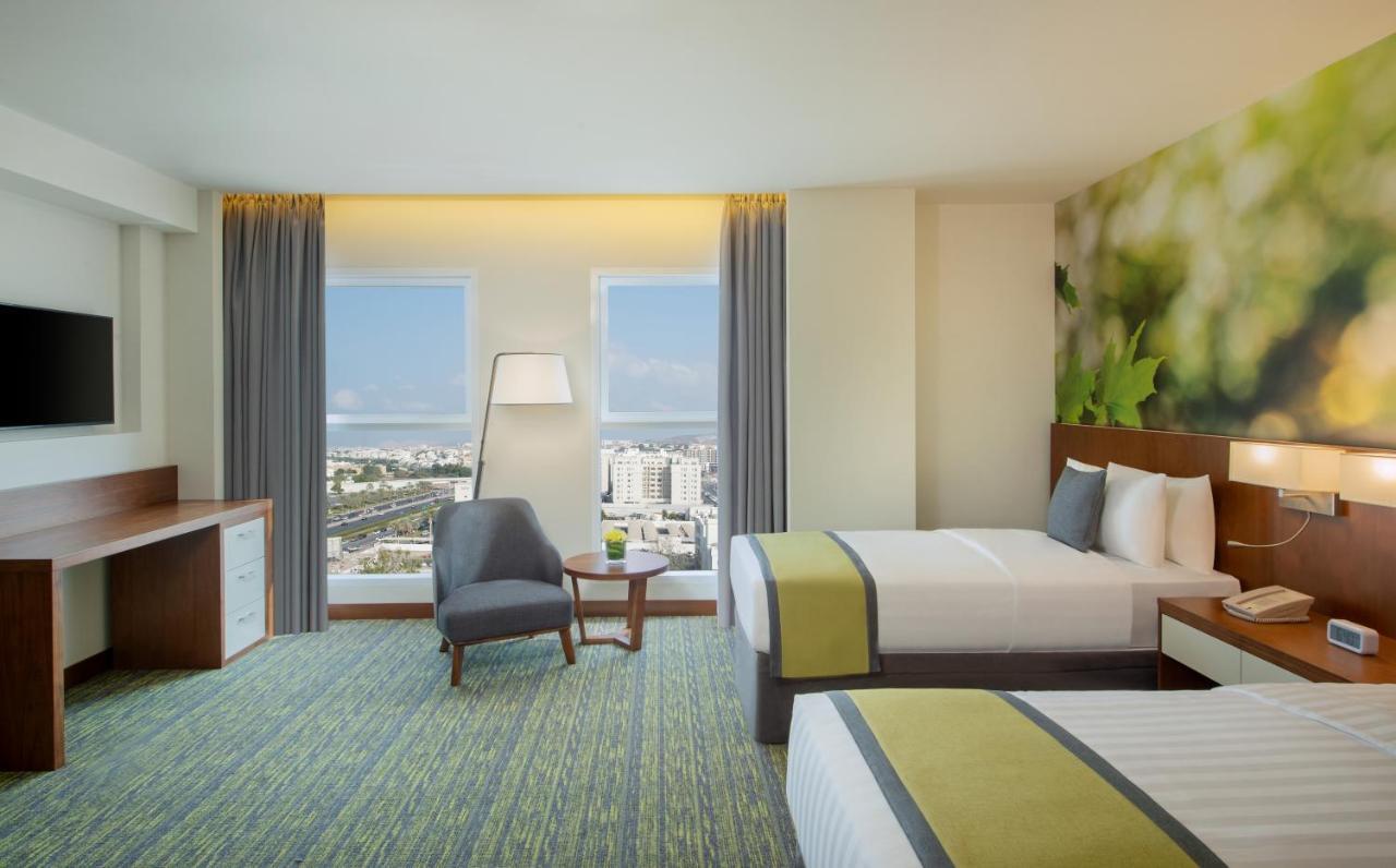 Wyndham Garden Muscat Al Khuwair Hotell Exteriör bild